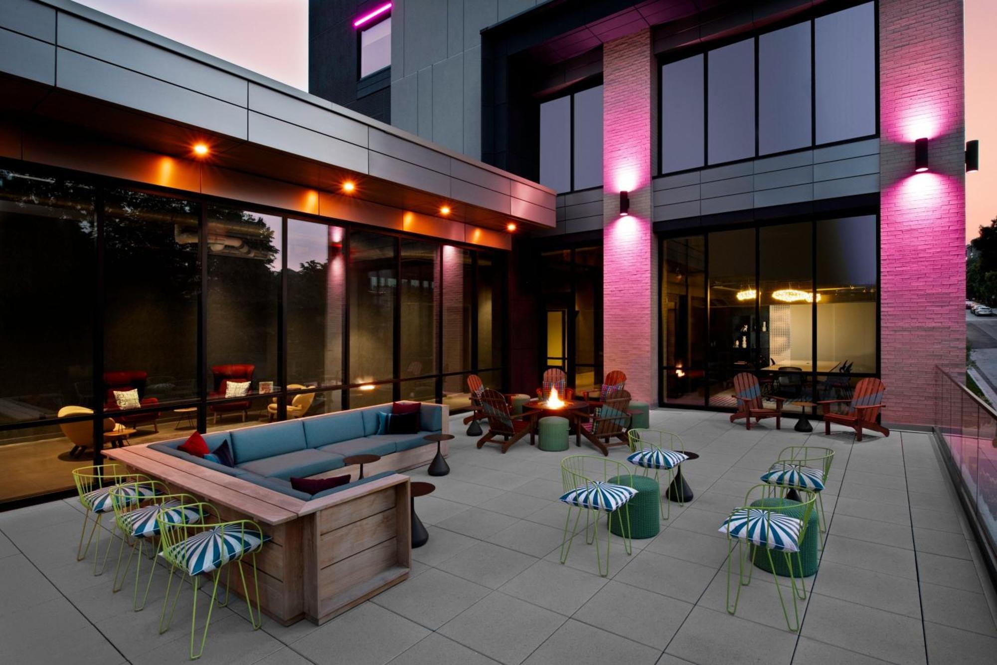 Aloft Kansas City Country Club Plaza エクステリア 写真
